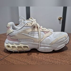 Like New! Nike Zoom Air Running Shoe Coconut Milk Pink
